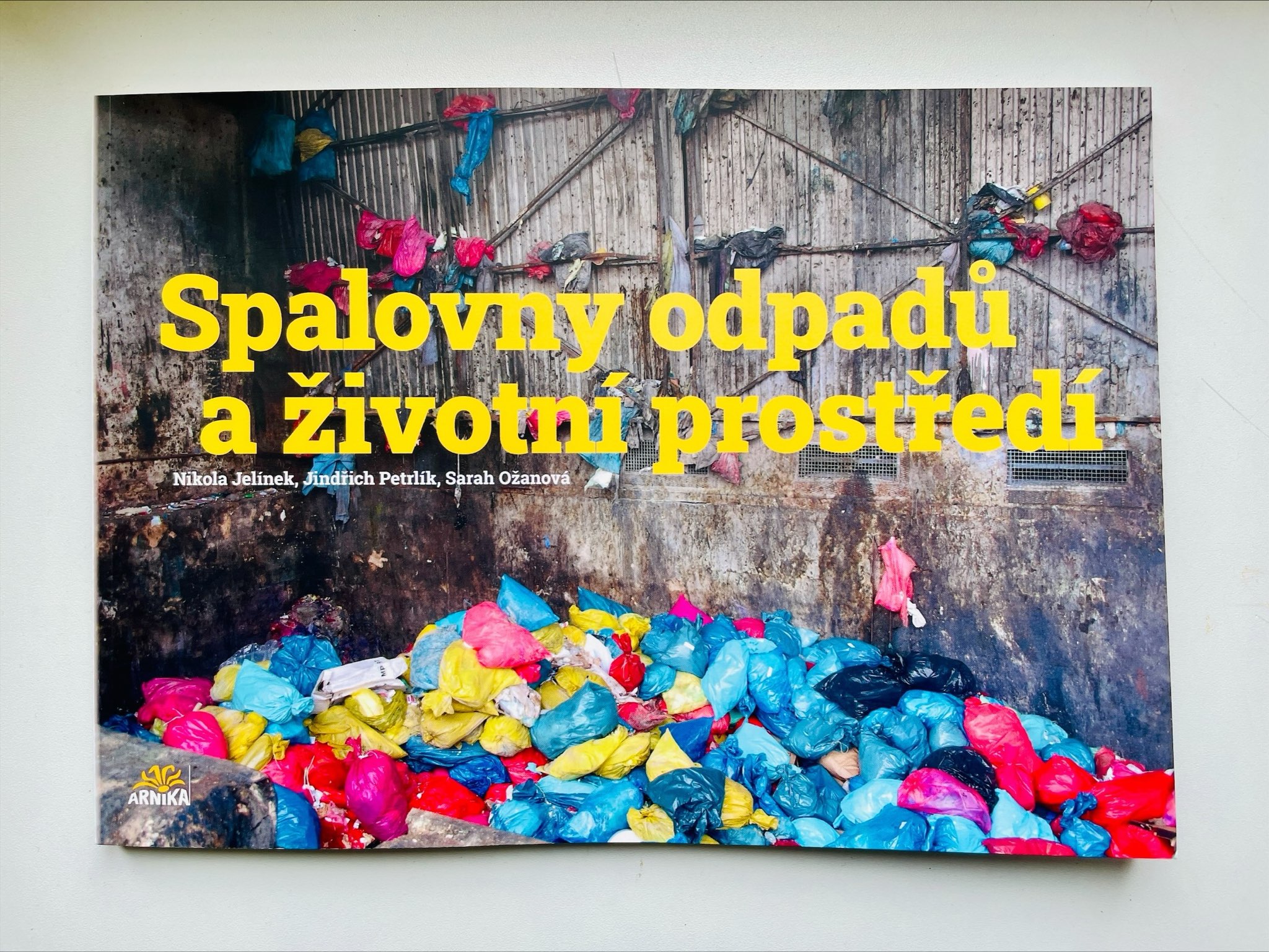 9F5835ED B401 4AAD 8A0B 17400152CB30