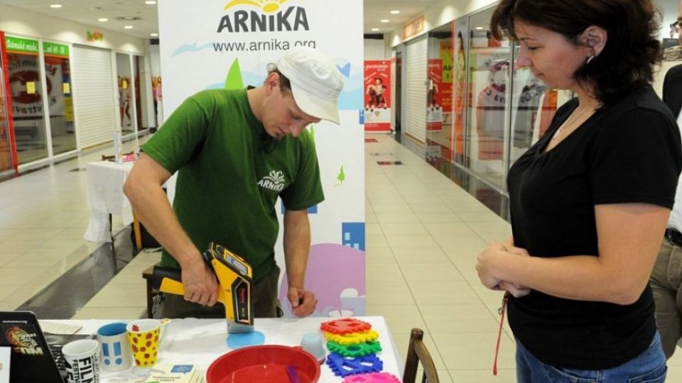 „Hračky pro děti obsahující ftaláty? V Srbsku bohužel stále běžná hrozba,“ vysvětlují experti z Arniky motivaci nového zahraničního projektu