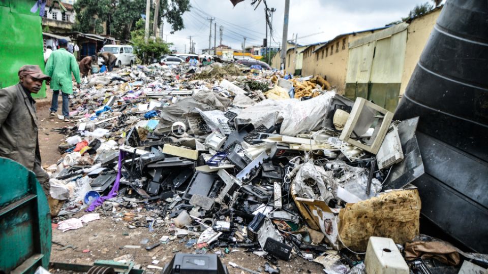 Toxické látky z plastů kontaminují v Keni hračky i potraviny, varuje nová studie