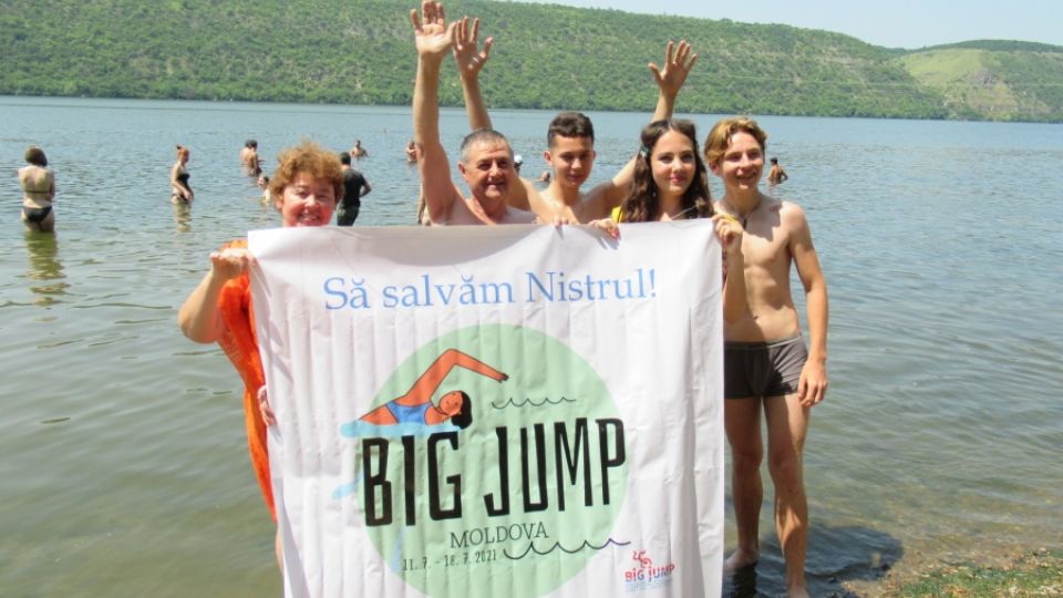 Connecting people protecting their rivers: Big Jump got bigger in 2021