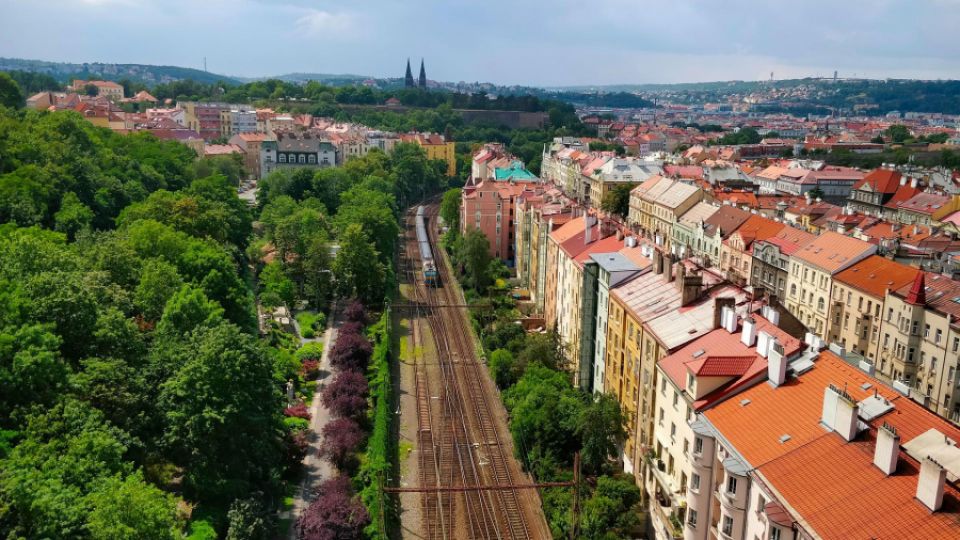 Praha jedním z nejzelenějších evropských měst nejspíš už dlouho nezůstane. Metropolitní plán ohrožuje městskou zeleň, ignoruje zhoršující se klima