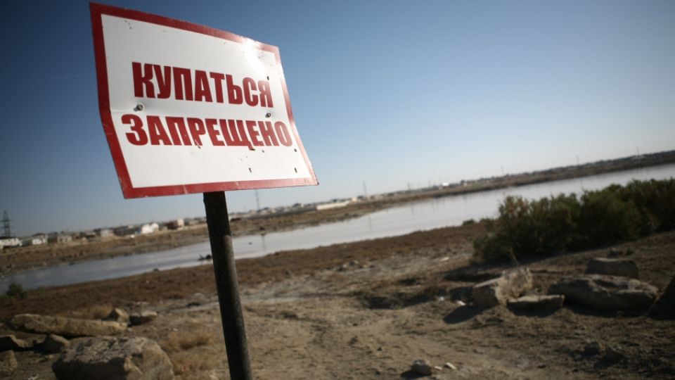 Premiér Špidla převzal petici proti vodním dílům na Labi