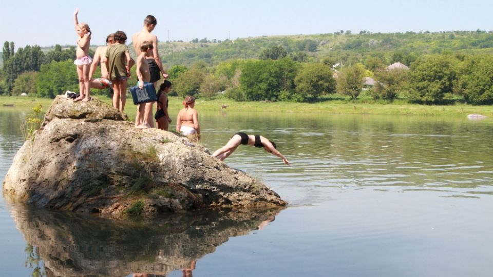 The Big Jump tradition in Moldova has successfully started