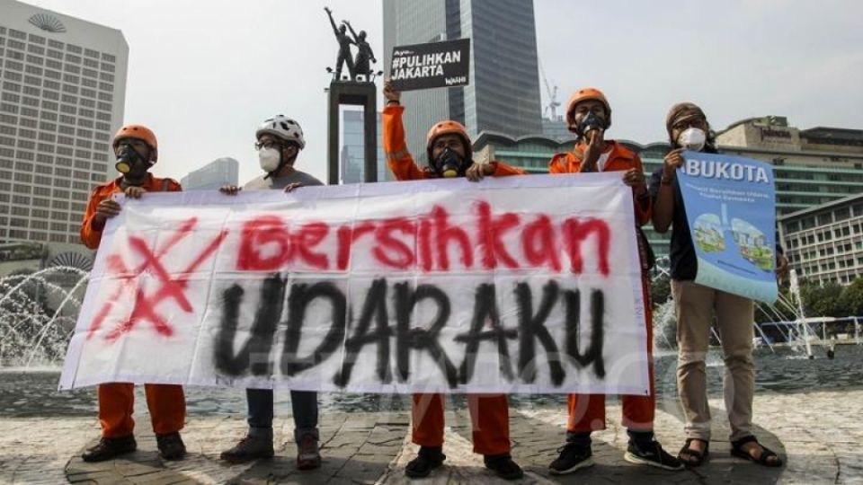 Indonesian court finally agrees with citizens - the President and his aides have to take action to address Jakarta&#039;s air pollution